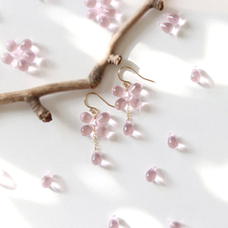 14Kgf 桜舞うピアス/イヤリング　アレルギー対応　 --Cherry Blossoms-- 6枚目の画像