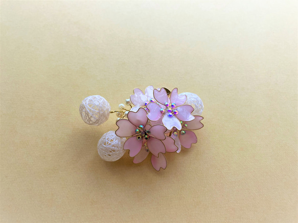 送料無料　桜と糸玉のクリップ付きコサージュ 7枚目の画像