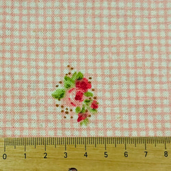 綿麻スラブ洗い　チェック&ローズ（50cmカット）ピンク 3枚目の画像