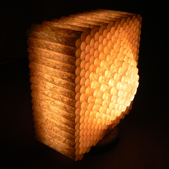 和紙の手作りランプシェード　美濃和紙使用　[遊] 10-1　どこにもない癒しの手作り一点物作品　ギフト・模様替えに最適 　■ 21x 17x