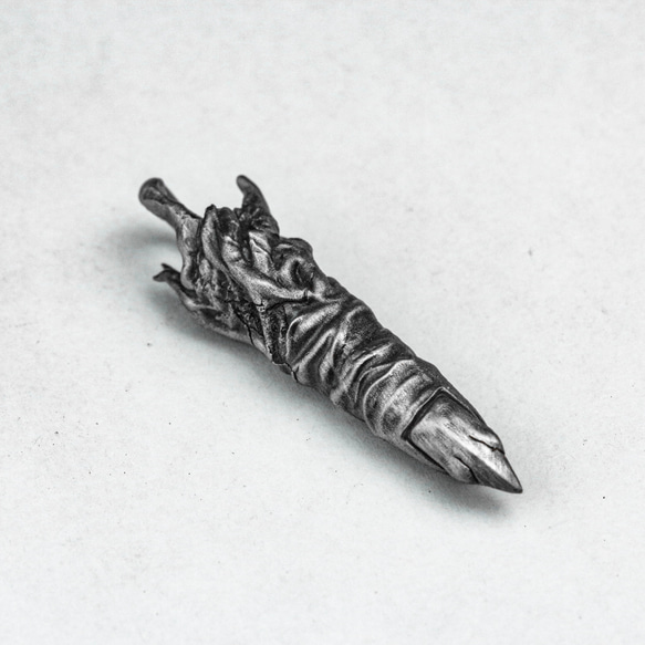 悪魔の指の首飾り-銀のネックレス-手作りジュエリー-一本指のペンダント-酸化ジュエリー 4枚目の画像