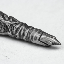 悪魔の指の首飾り-銀のネックレス-手作りジュエリー-一本指のペンダント-酸化ジュエリー 2枚目の画像