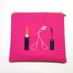 刺繍ポーチ（メイク道具）　ピンク　裏地あり 1枚目の画像