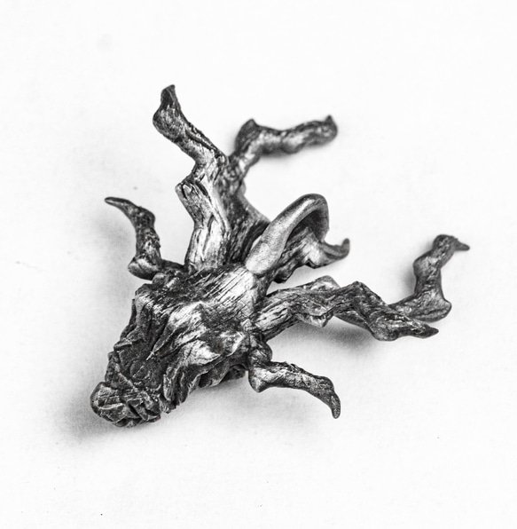 枯木ペンダント - 木製龍のネックレス - 骨董品シルバー製品 - 手彫り龍 - シルバーペンダント - 銀の戦士の宝石 2枚目の画像