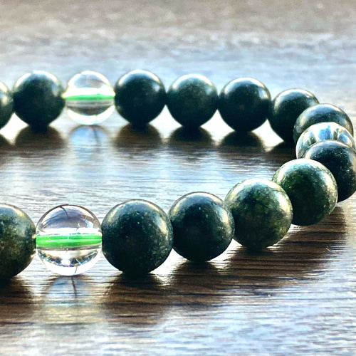 パワーストーンブレスレット（蛇紋石・水晶） 