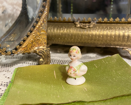 ハーフドール ピンクッション ボルドー Z ハーフドールピンクッション