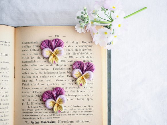 野に咲くビオラのブローチ*原種カラー2 2枚目の画像