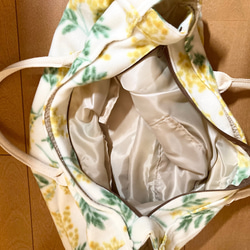 暖かくて柔らかいミモザ柄のフリーストートバッグ(底マチ付き) 17枚目の画像