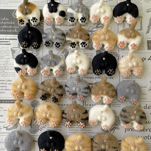 オーダーにゃんたまブローチ ブローチ NEEDLE FELTING olive 通販