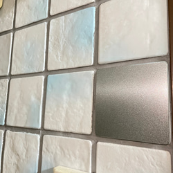 スチール　パネル　タイル　10cm  マグネット　キッチン 洗面 浮かせる収納 壁掛け 壁に貼る ステンレス 壁 1枚目の画像