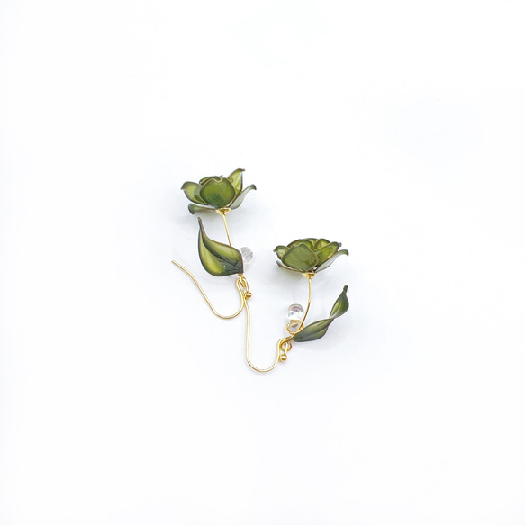 一輪の薔薇 ピアス(各種金具変更有)グリーン ディップアート アメリカンフラワー ワイヤー レジン 透明感　推し活 5枚目の画像