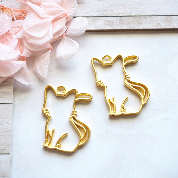 No.2682 スライディングねこ　ハンドメイドレジンパーツ No.2682 スライディングねこ ハンドメイドレジンパーツ No.2682