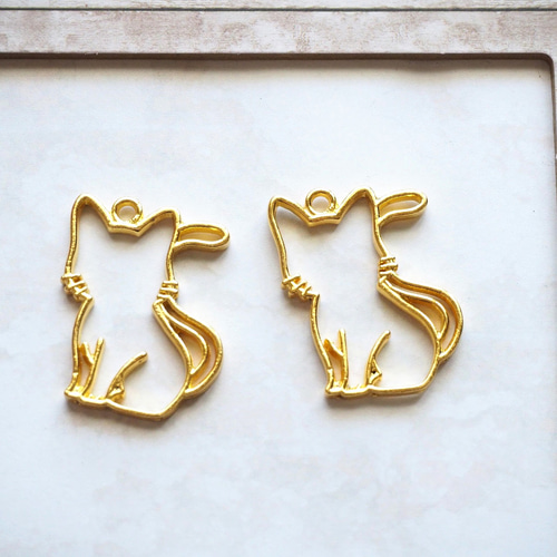 3個 レジン枠 28×35mm ゴールド 猫 ネコ 空枠 レジン アクセサリー