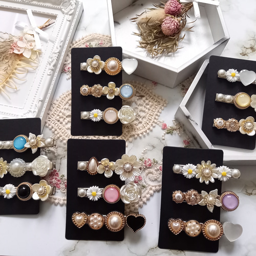 SKIMS ヘアクリップ クリア Zen Blue 限定