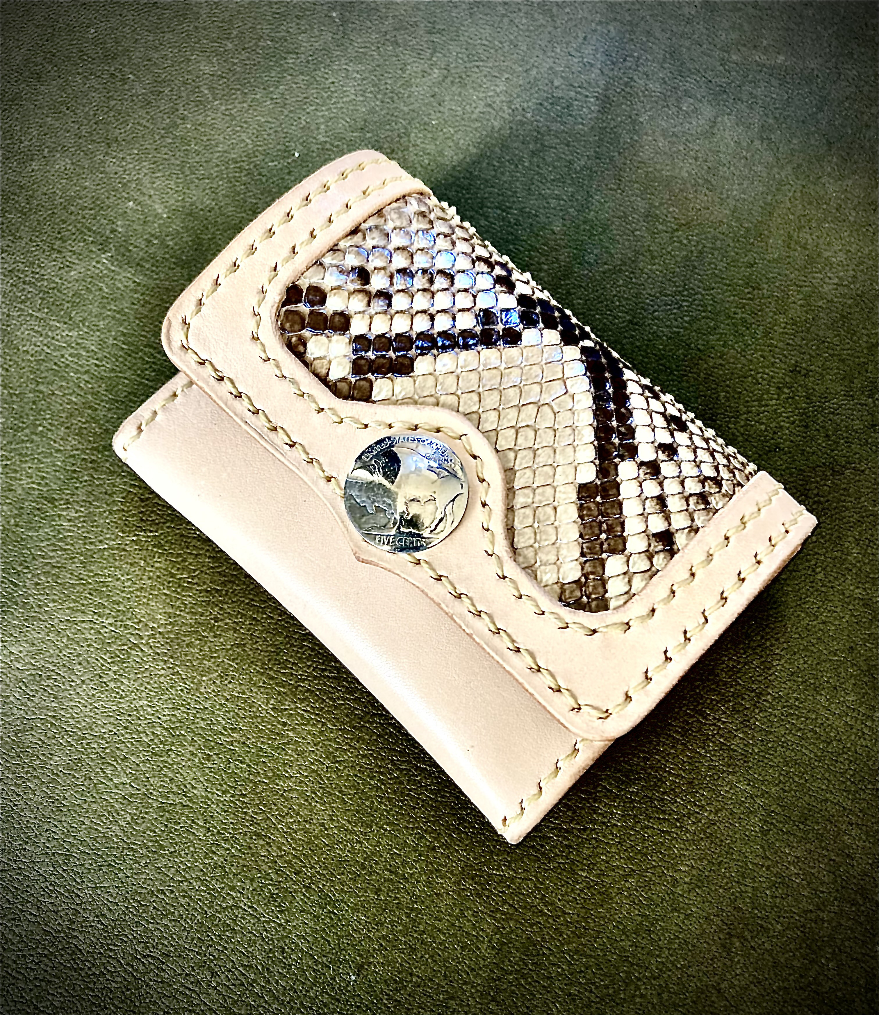 総手縫・本革製品(サドルレザー)コインケース