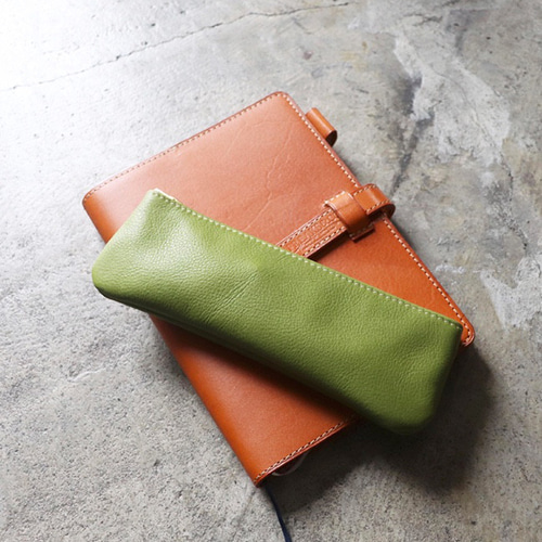 再販】プレゼント企画 イタリアンレザーのペンケース ／ グリーン 牛革