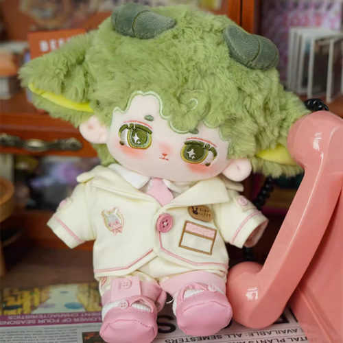 20cmぬいぐるみ 着せ替えぬいぐるみ 緑髪緑目の羊少年 2種類 角付き