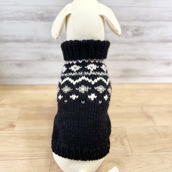 小型犬用手編みセーター★モノトーン★ロピ風★ペットセーター★犬のセーター★犬服 4枚目の画像