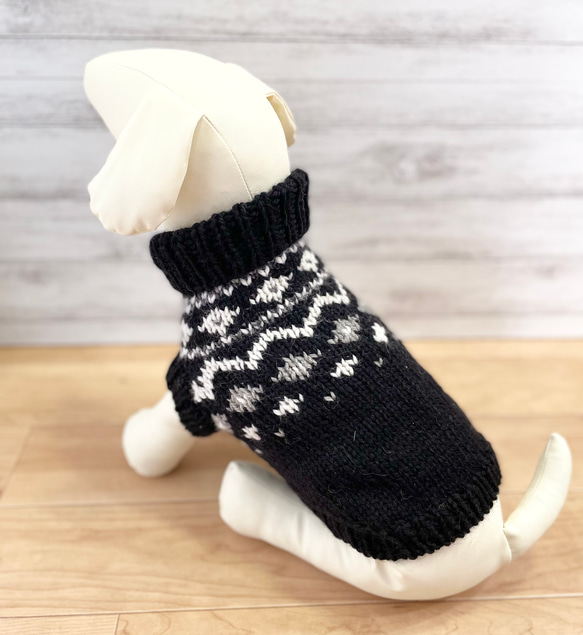 小型犬用手編みセーター★モノトーン★ロピ風★ペットセーター★犬のセーター★犬服 2枚目の画像