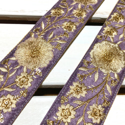 50mm太幅・斜め掛けショルダーストラップ★薄茶色ベルト+くすみ紫のサテン風生地にゴールドグラデの大輪の花刺繍ストラップ 3枚目の画像