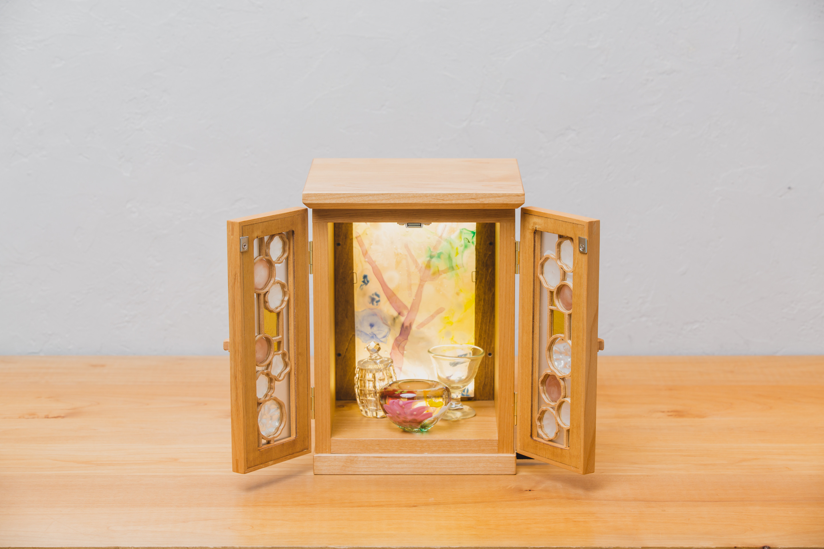 お仏壇「木の下で」