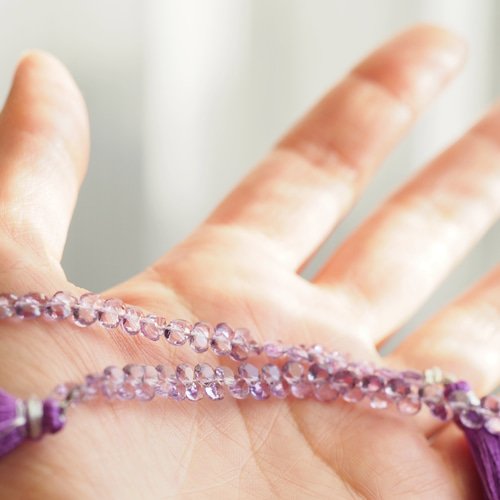 14kgf：小さなアメジストの揺れるピアス（イヤリング）№9145 2月