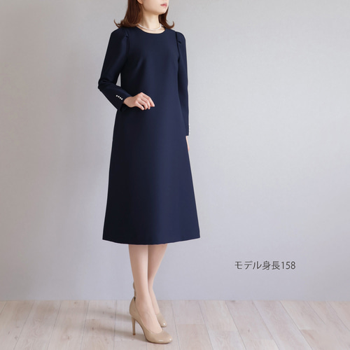 1枚欲しい◎上品ワンピース】スッキリ見える タックショルダー