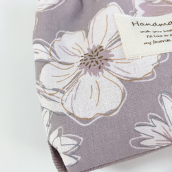 cotton flower fabric くすみパープル系　三角マチのバネ口ポーチ　12cm 6枚目の画像