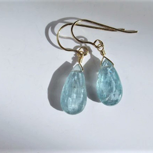 アクアブルーカイヤナイト ペアシェイプ***(14Kgf・Silver)ピアス 