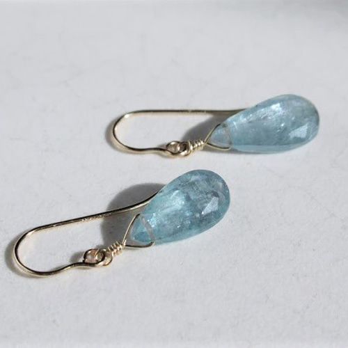 アクアブルーカイヤナイト ペアシェイプ***(14Kgf・Silver)ピアス 