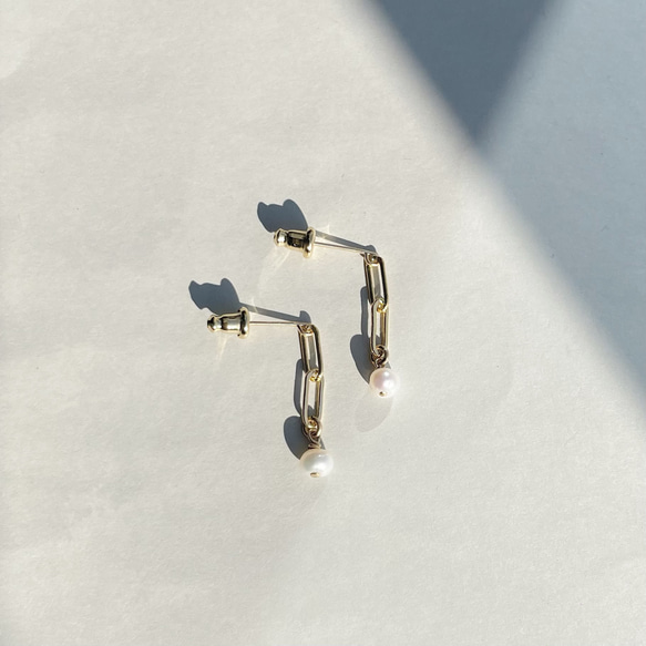鍊式穿孔珍珠 (14KGF) 耳環 第4張的照片