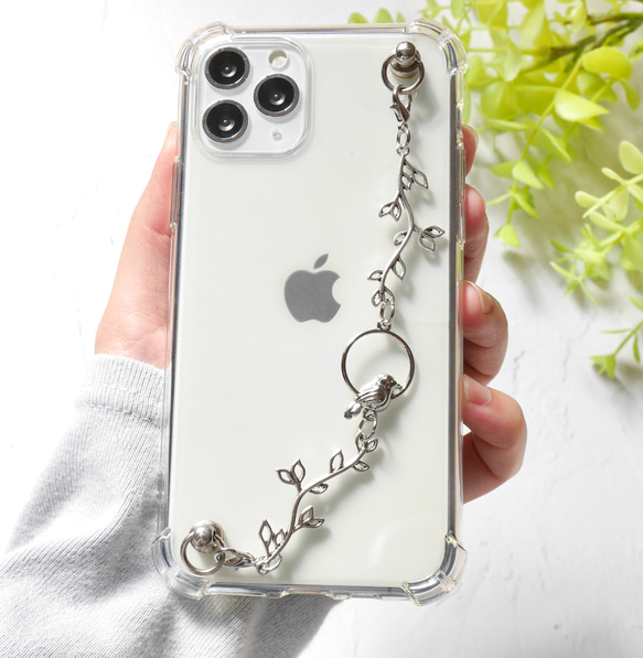 鳥とリーフのキーリングハンガー　スマホケース　iPhoneケース　ストラップ　全機種　スマホチェーン 1枚目の画像