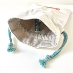 マリトッツォ白うさぎのフリル巾着・約15×20cm / 柔らかしっかり、生成り11号帆布 4枚目の画像