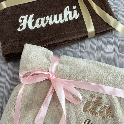 お名前入りブランケット 出産祝い 淡色 名入れ 刺繍ブランケット 刺繍