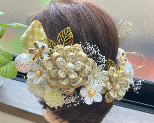 成人式 髪飾り つまみ細工 白 金 ゴールド アイボリー ヘア飾り