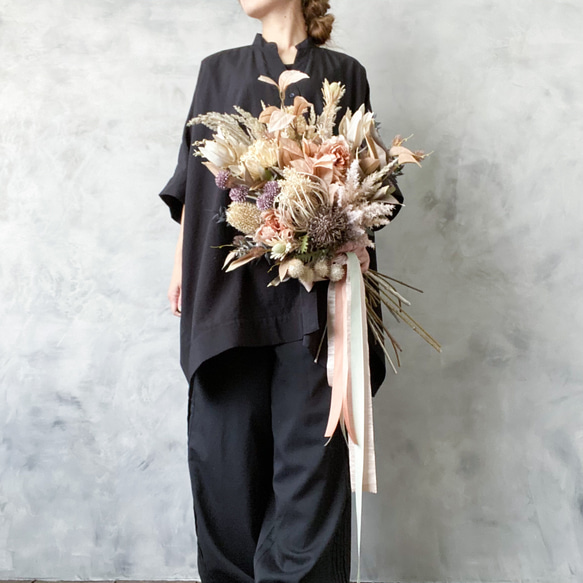 バンクシアとピオニーのネイティブフラワーブーケ ブーケ Flowerdesign  