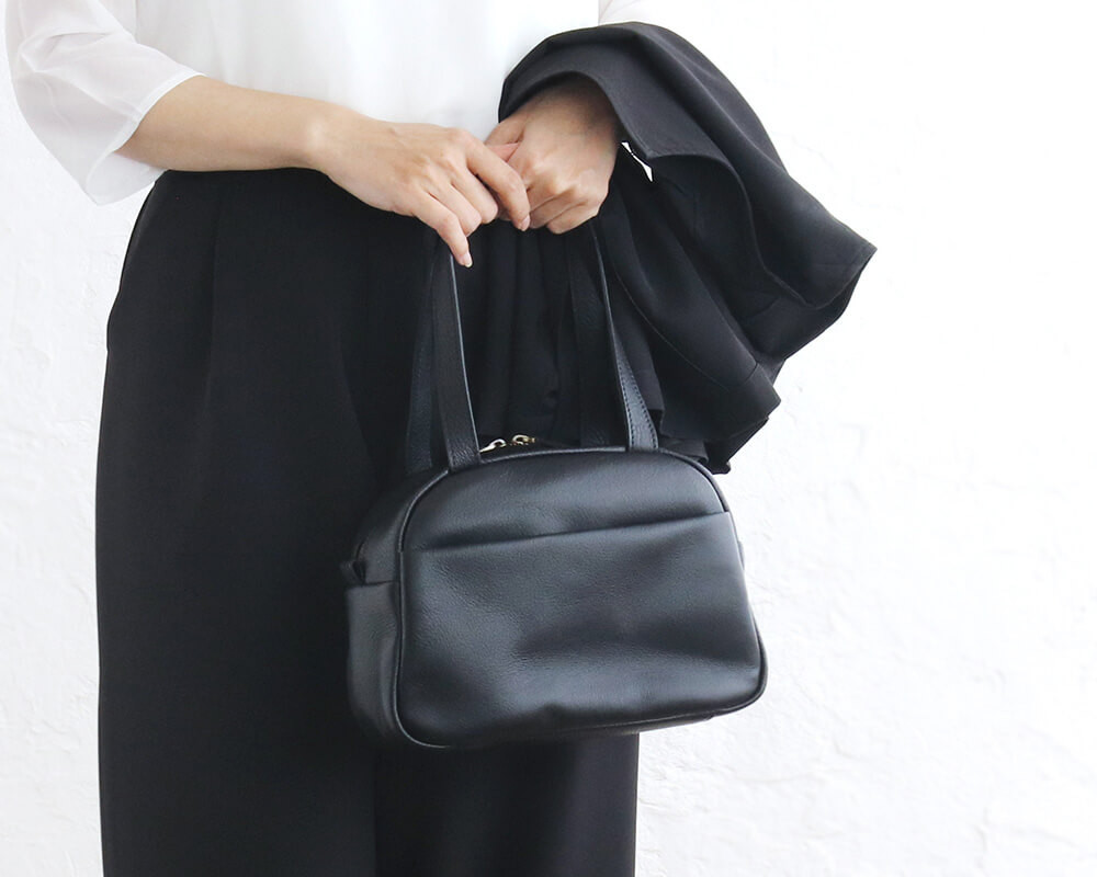 【受注製作】23%OFF！ フォーマルにも普段使いにも◎ 本革ミニボストンバッグ som（ブラック）