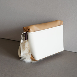 お出掛けに【秋冬ファーのミニショルダーバッグ】バイカラー クロスボディバッグ（ベージュ）エコレザーバッグ 8枚目の画像