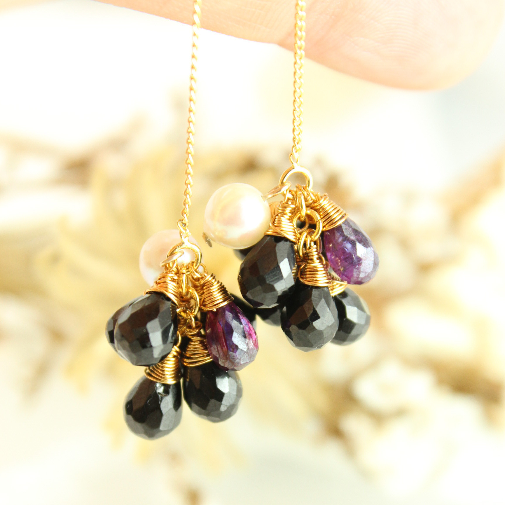 【8月誕生石】ブラックスピネル あこやパール 華奢 耳飾り