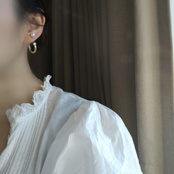 Pearl ＆ bijou hoop earrings パールとビジューのフープイヤリング フープピアス 結婚式お呼ばれ 5枚目の画像