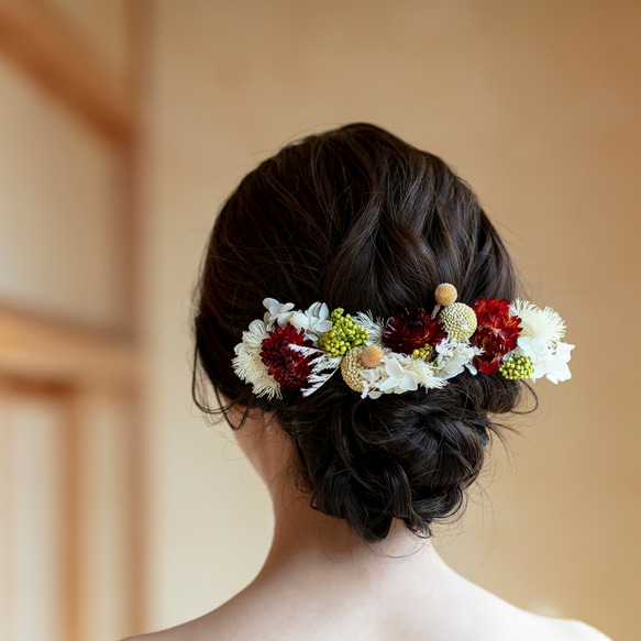 花飾り_結婚式_髪飾り_和装_赤と白のハーフ花冠(和装_振袖_白無垢_髪飾り_かんざし_ドライフラワー) 5枚目の画像