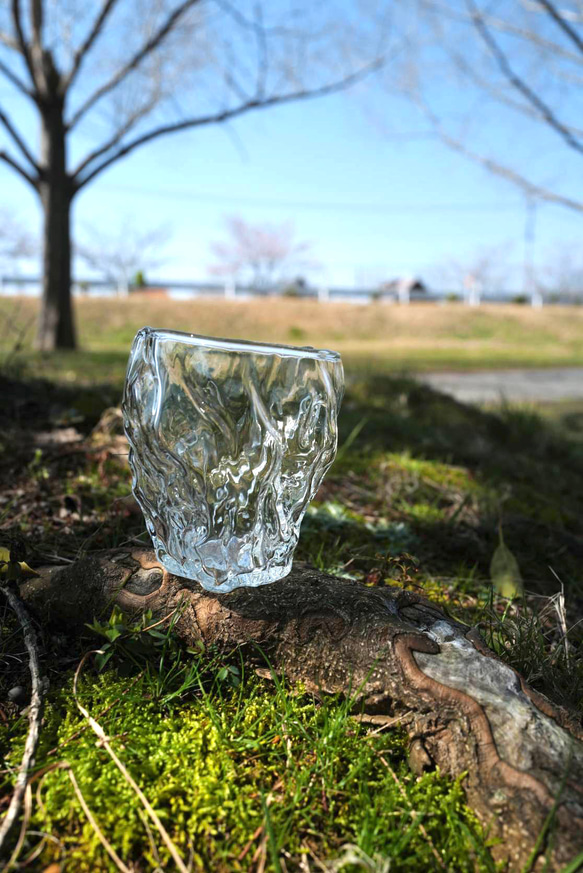 Shaved Glass ガラス　変形グラス　韓国インテリア 1枚目の画像