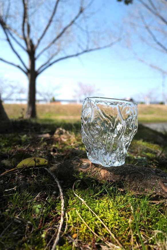 Shaved Glass ガラス　変形グラス　韓国インテリア 2枚目の画像