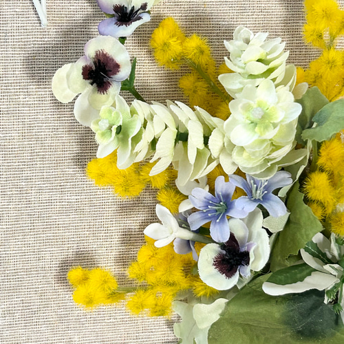 ミモザ、春の花の”ウェルカムボード” 花材は全て高品質アーティ
