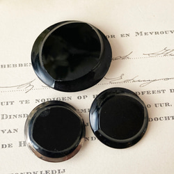 【送料無料】3個 1930s チェコ製 アンティーク ヴィンテージ 黒ガラスボタン 素材 [EY8417] 3枚目の画像
