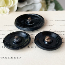 【送料無料】3個 1930s チェコ製 アンティーク ヴィンテージ 黒ガラスボタン 素材 [EY8417] 5枚目の画像