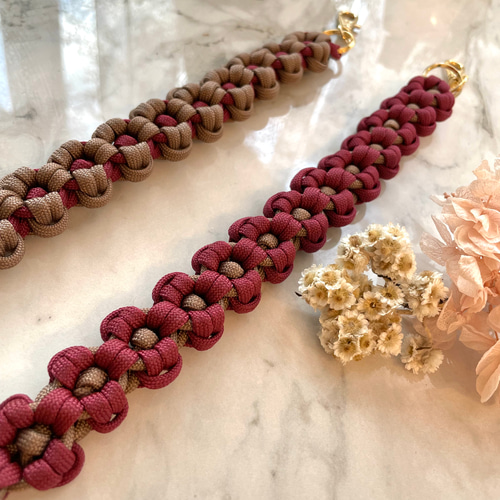 お花モチーフ✿パラコードで作るスマホストラップ/スマホ