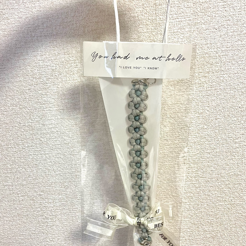 お花モチーフ✿パラコードで作るスマホストラップ/スマホ