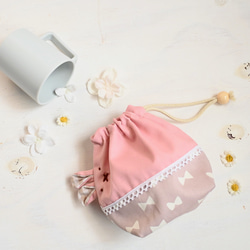 うさちゃんコップ入れ巾着♡ピンク×シンプルリボン柄　ガーゼ 3枚目の画像
