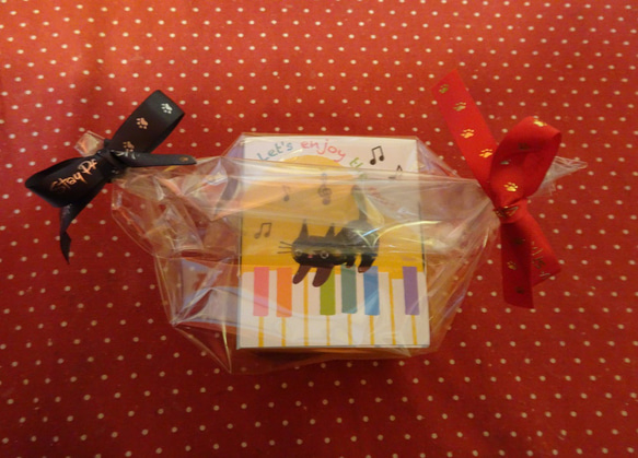 ミュージックキャットBOXにネコのクッキー２袋詰め合わせ♪(*^▽^*) 15枚目の画像